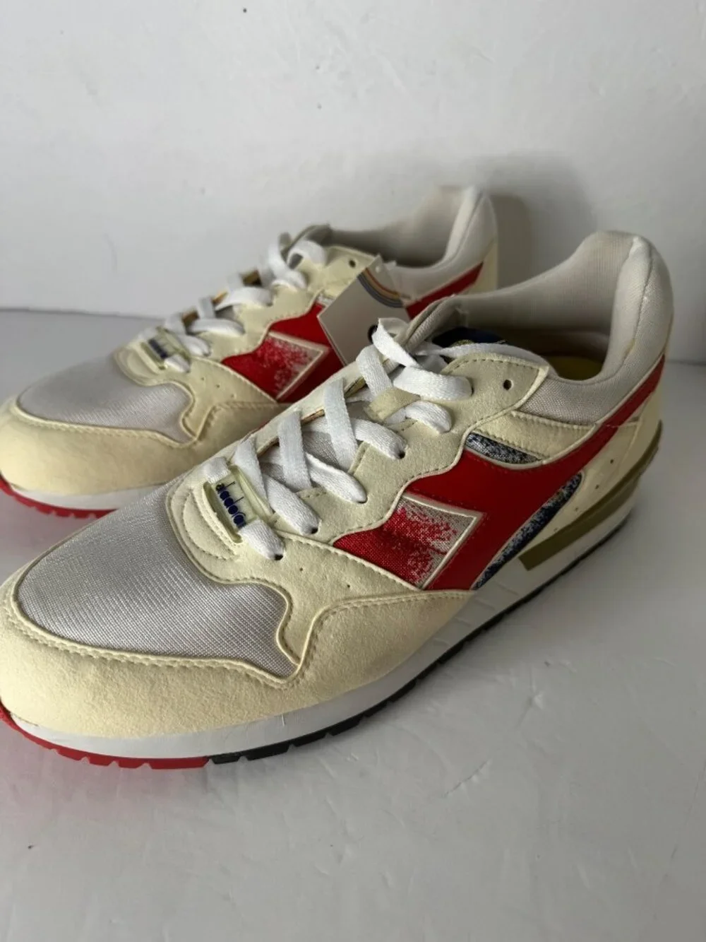 Diadora mens intrepid
